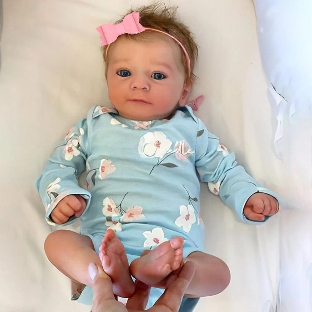 Lifelike 46cm Reborn Baby Doll – Realistic Newborn with Soft Vinyl Skin & Hand-Painted Details