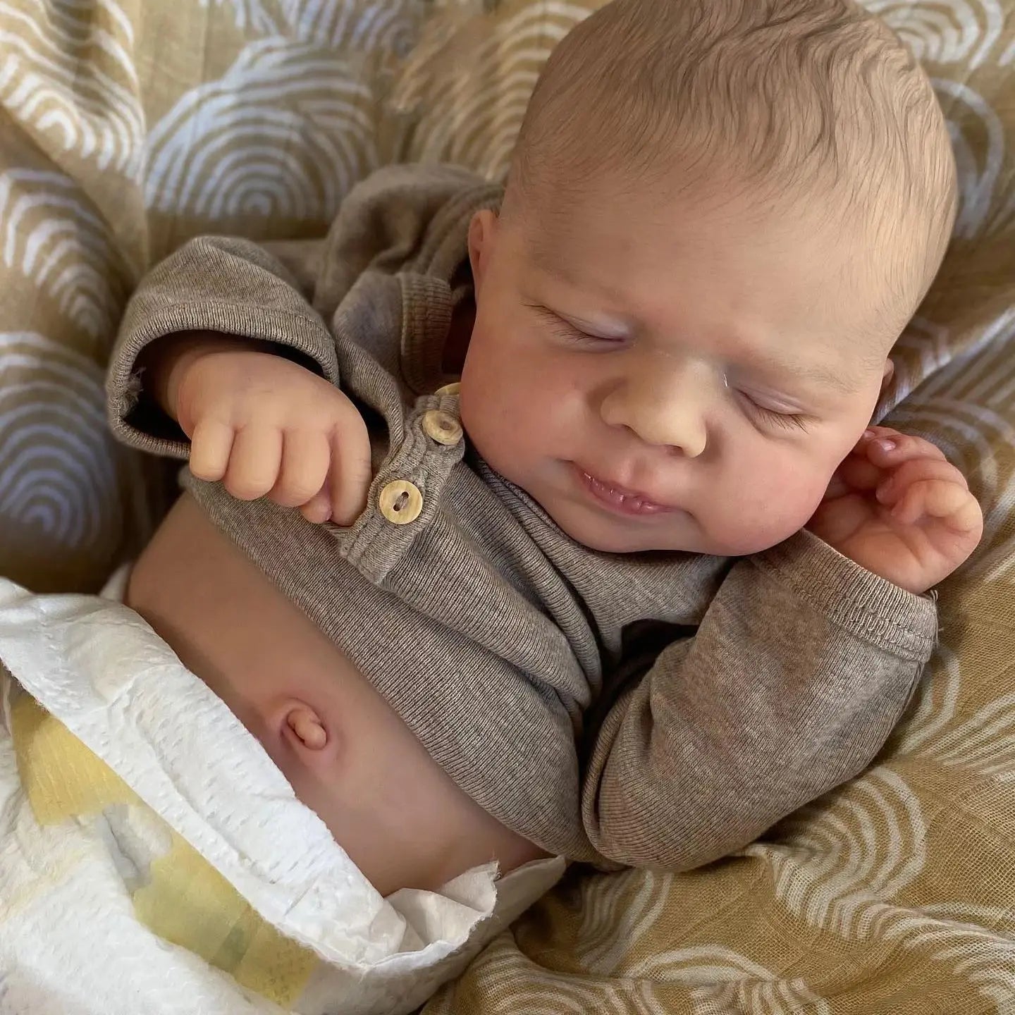 Lifelike 49cm Reborn Baby Doll – Realistic Sleeping Newborn with Soft Touch & Visible Vein Details