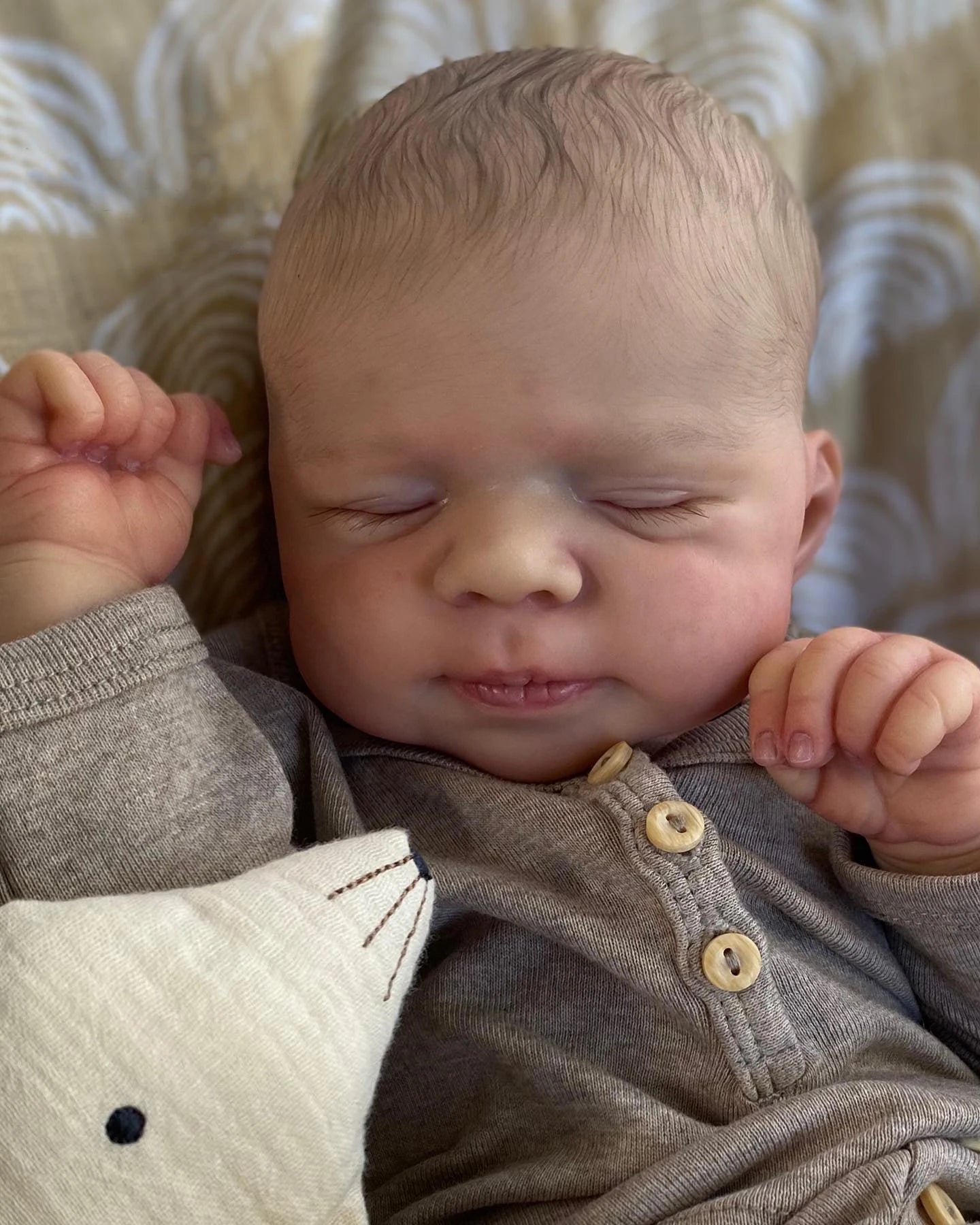 Lifelike 49cm Reborn Baby Doll – Realistic Sleeping Newborn with Soft Touch & Visible Vein Details