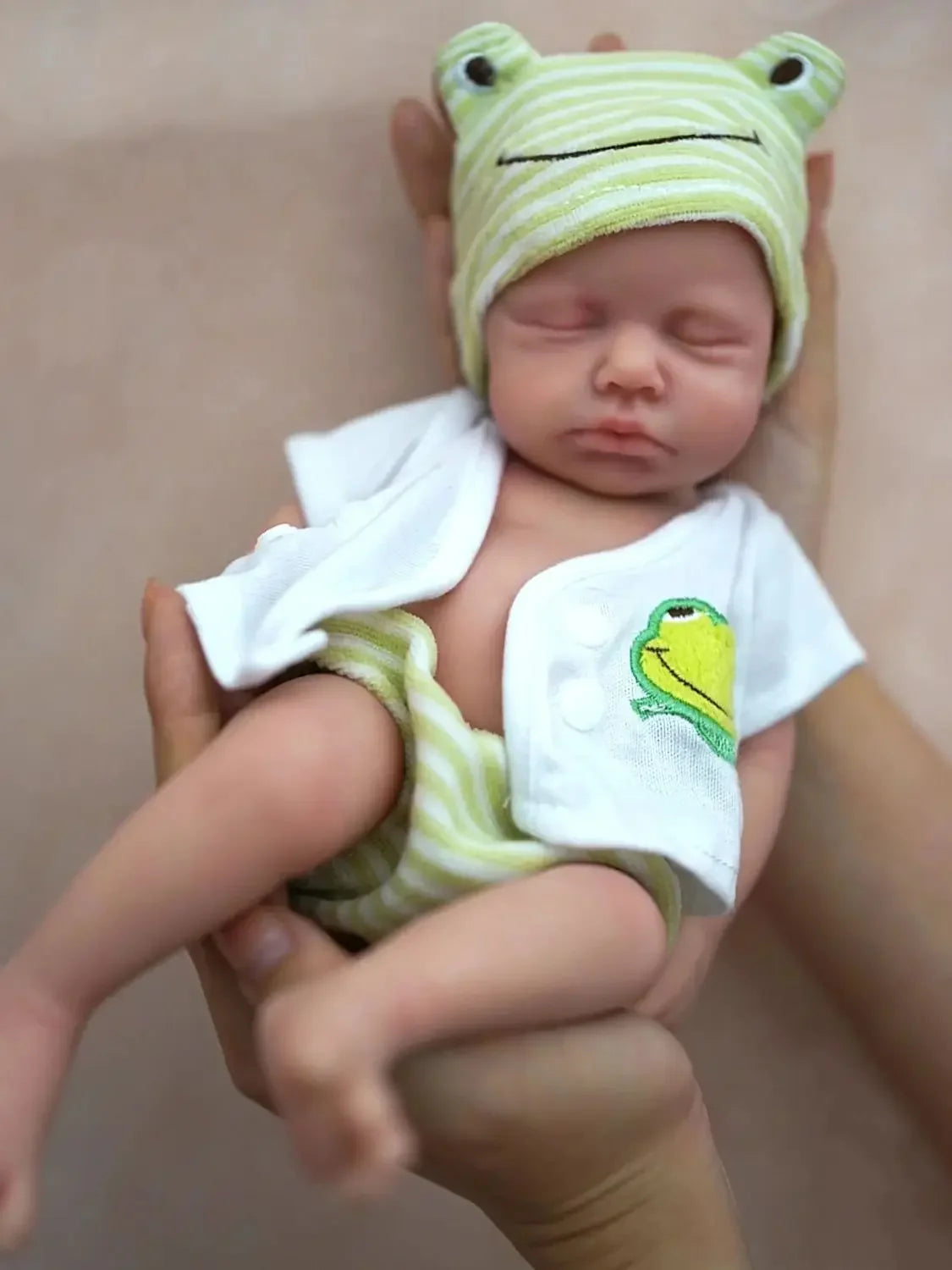 Lifelike 30cm Reborn Baby Doll – Realistic Premature Newborn with Soft Silicone Body